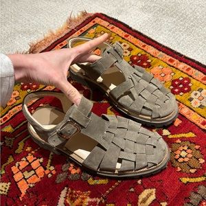 The Comfiest Suede Fisherman Sandals - Size 8